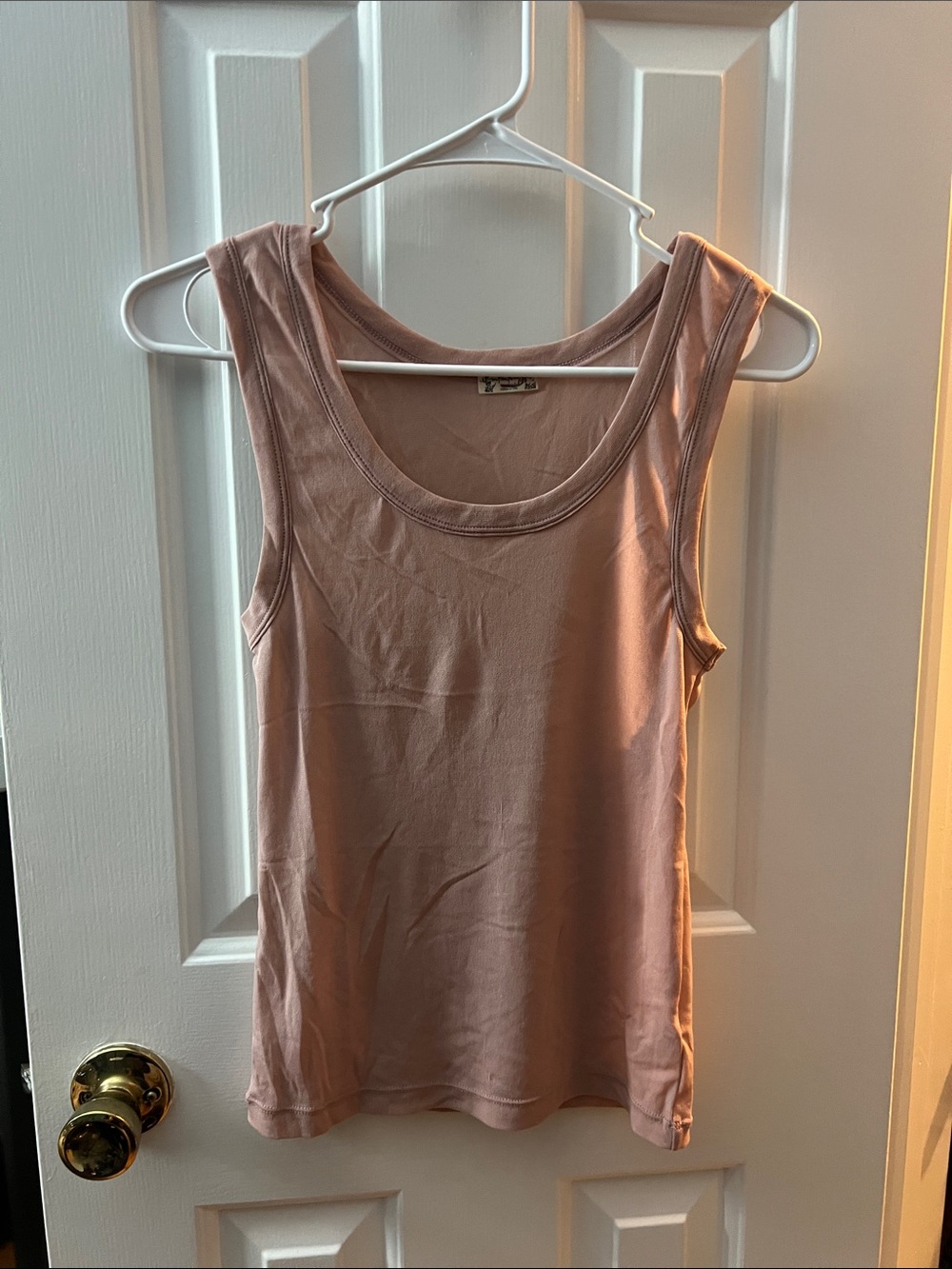 Women's Scoop Neck Tank Top in Dusty Pink